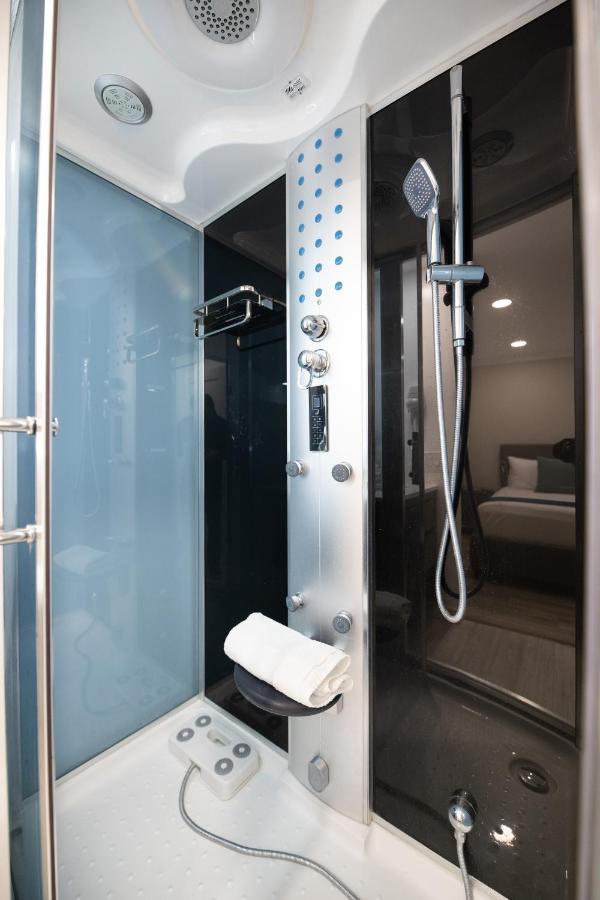 Omeo Suites Alhambra Exterior foto